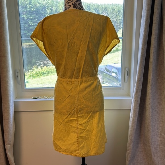 Short sleeve lightweight dress - Picture 2 of 4